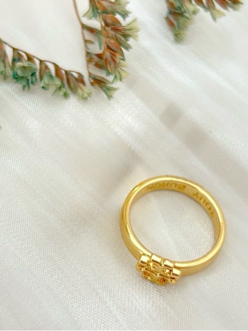 Tory Burch Gold Logo Signet Ring - Picture 5 of 6